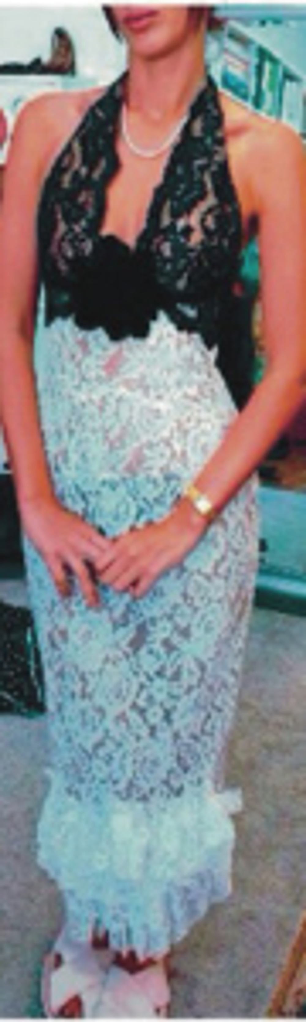 Платье миди из кружева с цветком