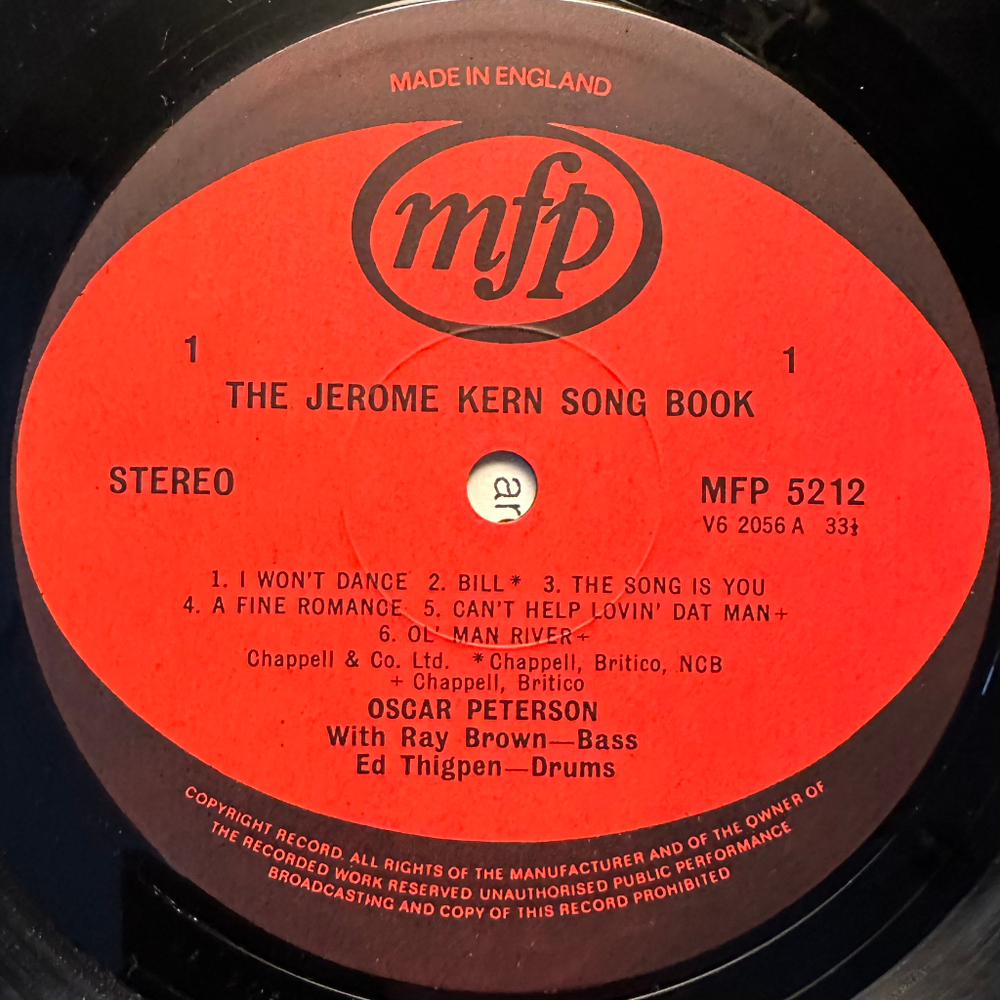 Oscar Peterson - Oscar Peterson Plays Jerome Kern (Англия)