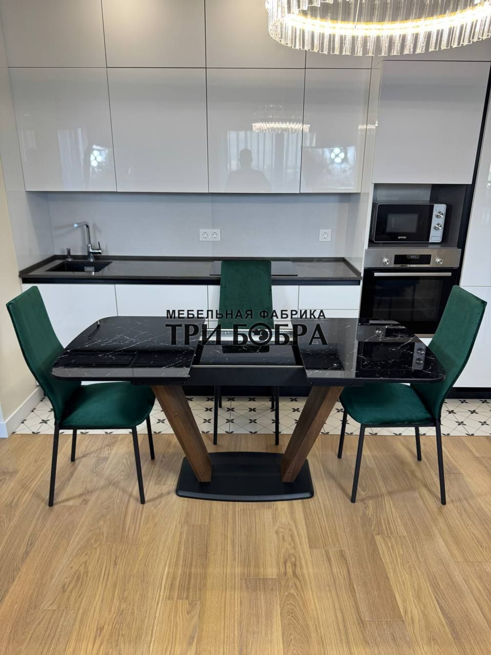 Кухонный раскладной стол "Прадо" черный мрамор и 4 стула Милан