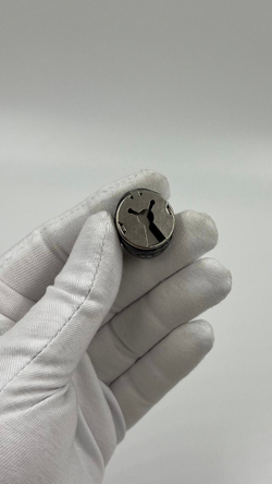 Накладка на пуговицу с чёрной вставкой