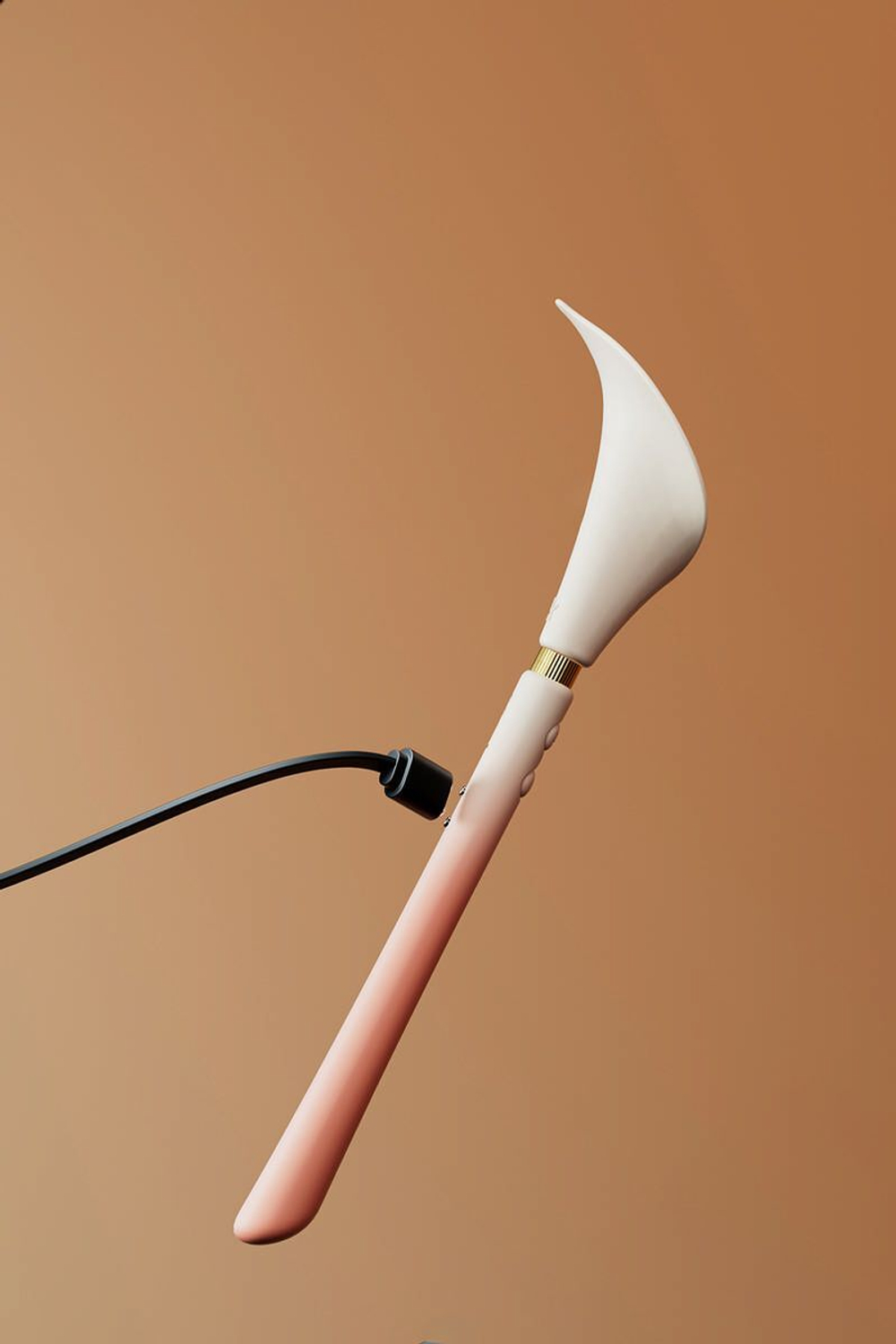 Розовый двусторонний вибромассажёр Calla (Цвет: розовый)