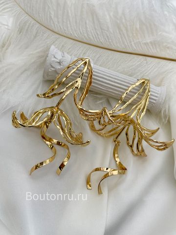 Серьги гвоздики золотистые в форме цветка