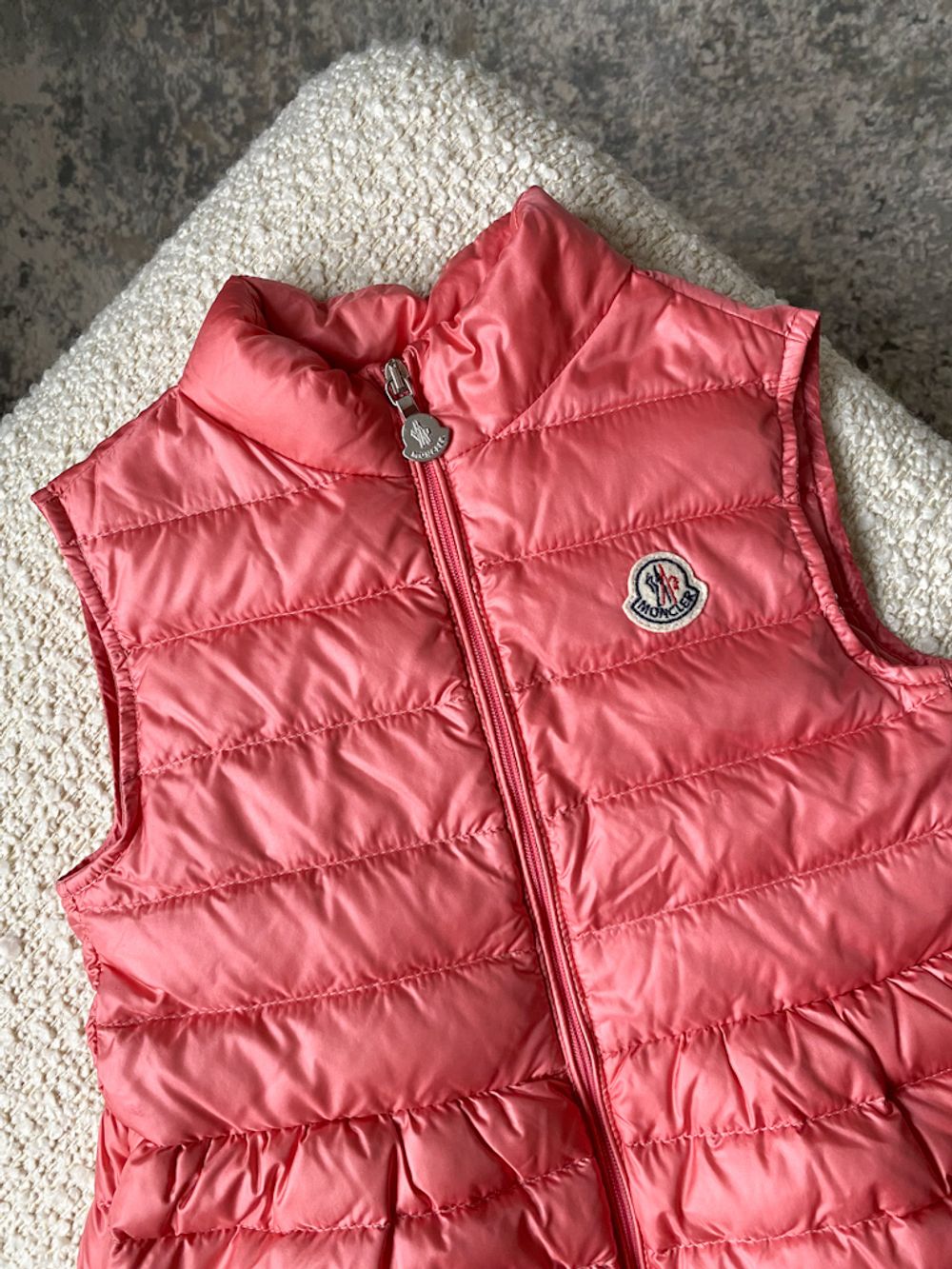 Пуховый жилет Moncler, 110
