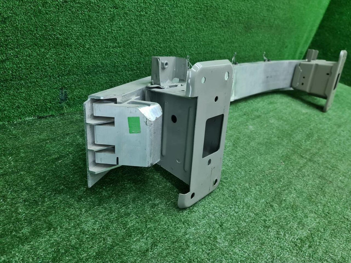 Усилитель передний Lixiang L7 (2022-н.в.)