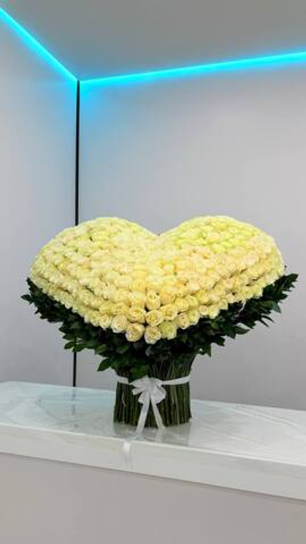 Любовь не понимает слов, 401 роза в сердце