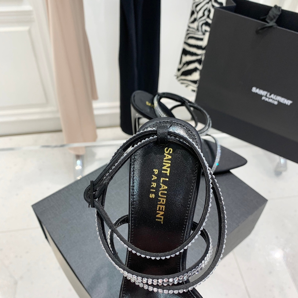 Saint Laurent Pumps