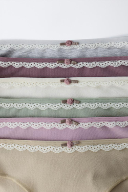 ZARA НАБОР ИЗ ШЕСТИ ТРУСОВ С КРУЖЕВОМ, РАЗНОЦВЕТНЫЙ