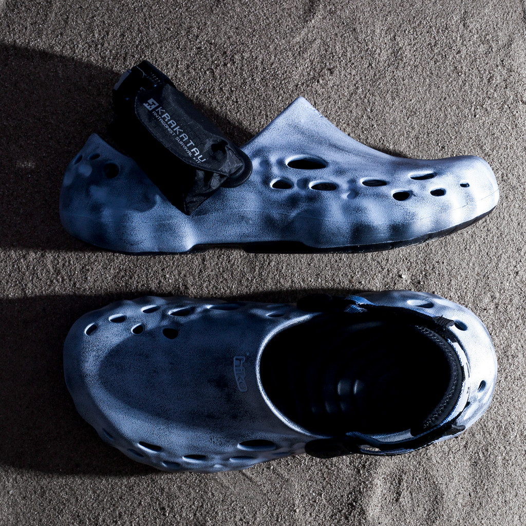 HIKE × KRAKATAU
