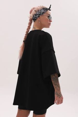 Футболка оверсайз(унисекс) «КОММ€₽$» Футболка оверсайз(унисекс) «КОММ€₽$»