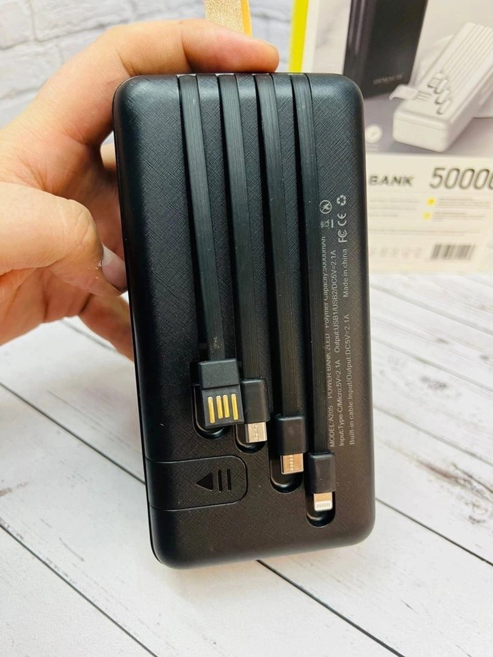Внешний аккумулятор повербанк Demaco A205 на 50000 mAh