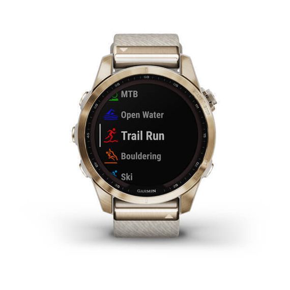 Garmin Fenix 7S Sapphire Solar — титановый кремовый корпус и нейлоновый ремешок
