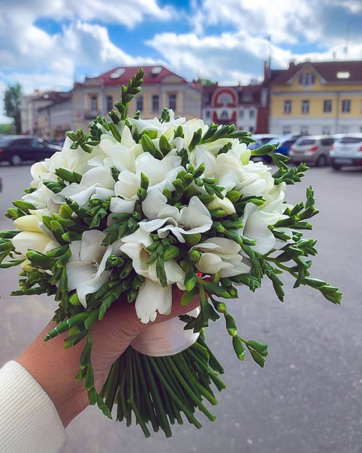 Букет невесты из фрезий