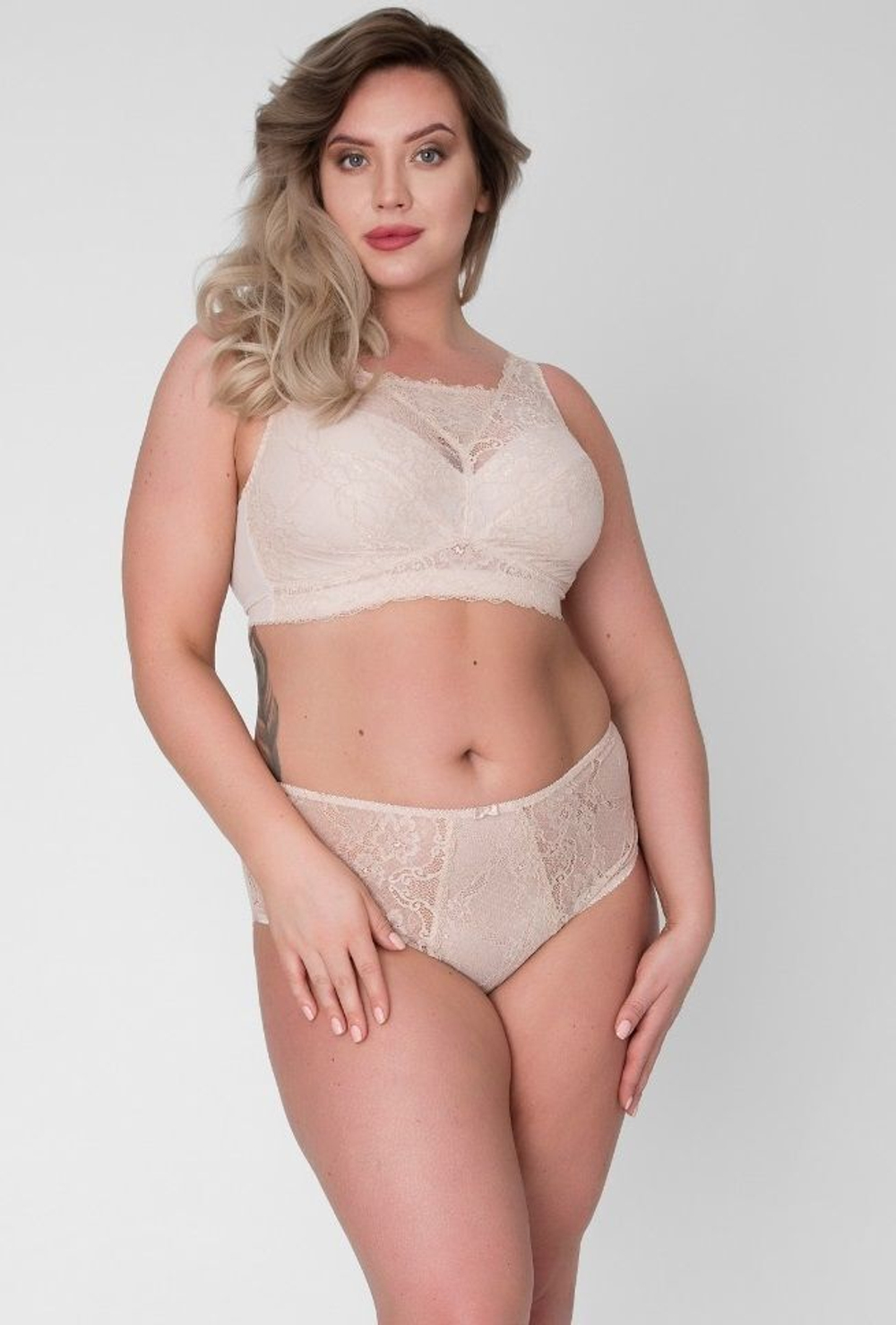 Кружевной бюстгальтер-топ +size с мягкими чашками (Размер: 65L) (Цвет: телесный)