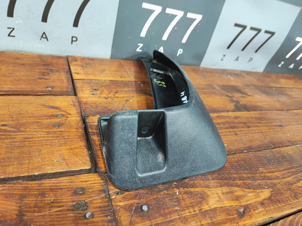 Брызговик задний правый Kia Sportage 4 (QL) 16-18 Б/У Оригинал 86842F1000