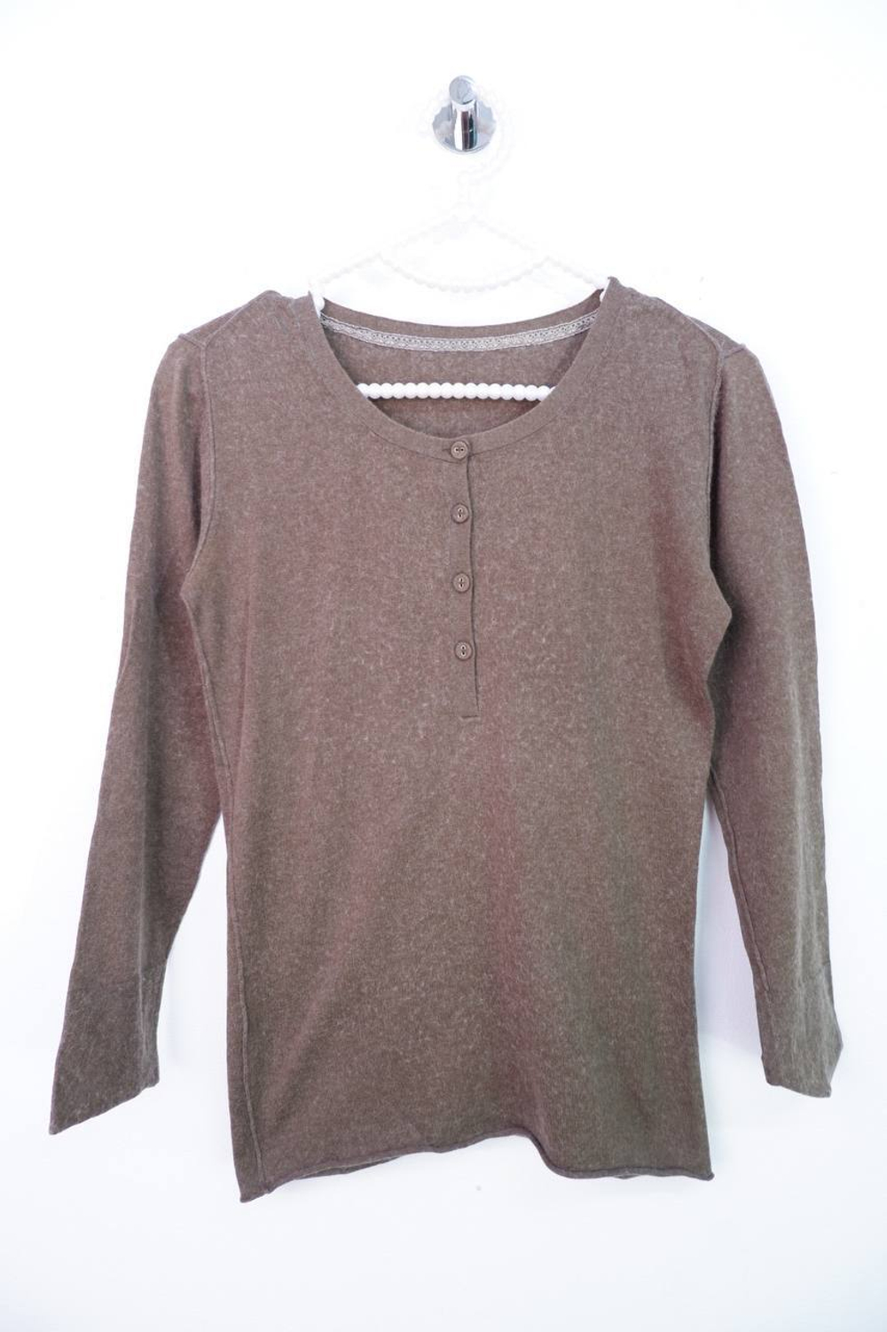 Джемпер с милыми пуговичками, визуально на 42 размер