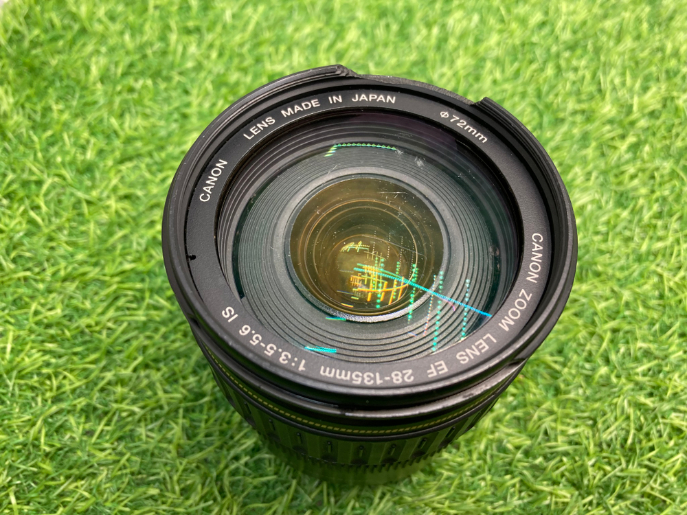 Canon EF 28-135mm 3.5-5.6 IS