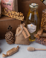 Подарочный набор HoneyForYou в деревянном ящике с медом, орехами и чаем