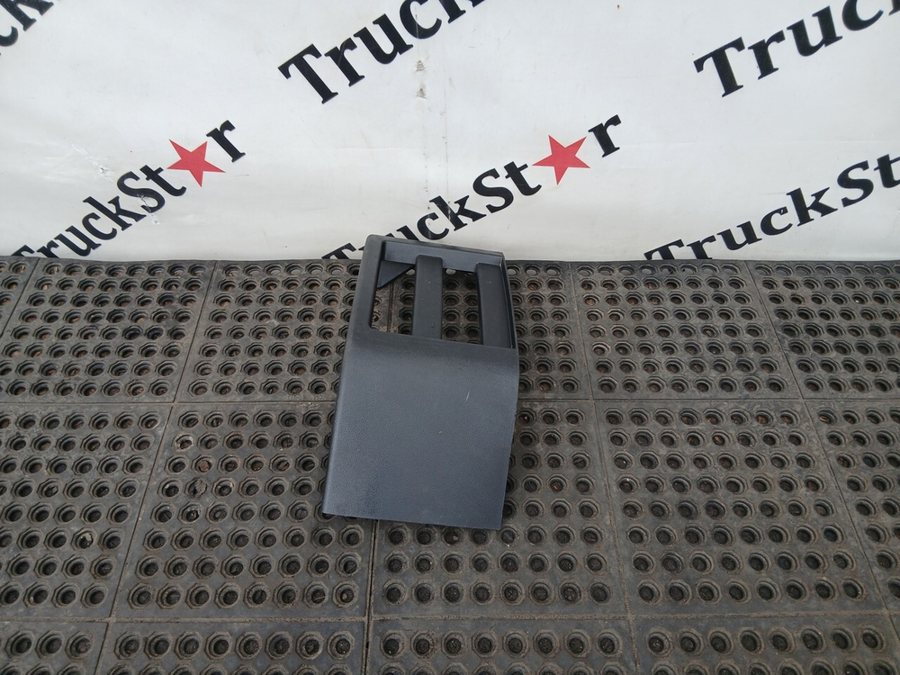 Накладка панели приборов левая 2023г.