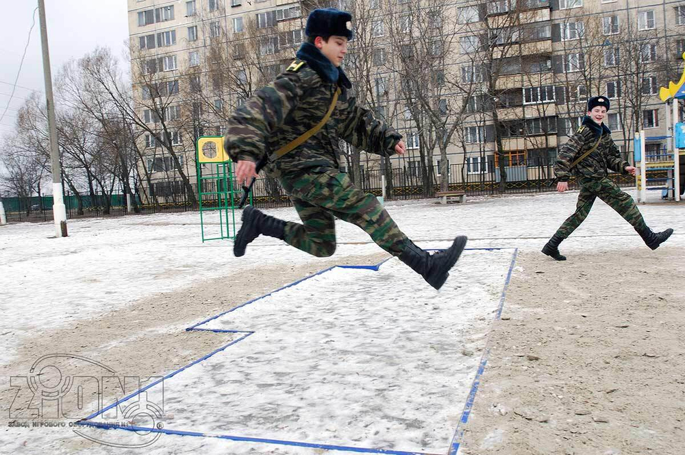 Полоса препятствий Ров УО001 для спортивной пощадки