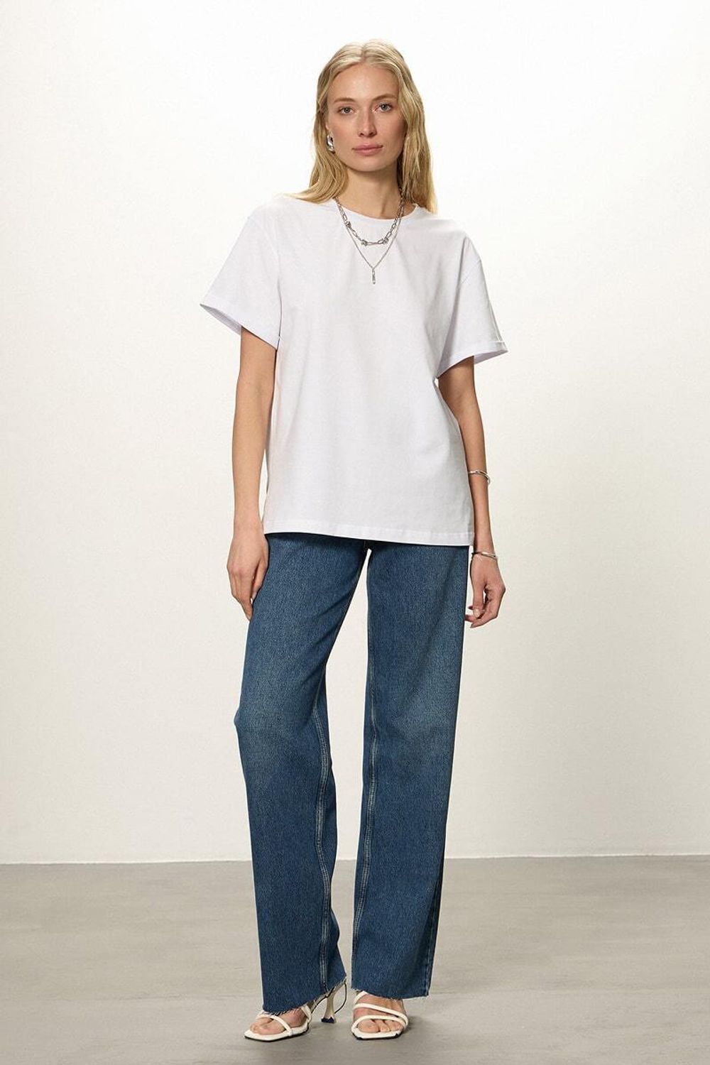 Футболка оверсайз белая