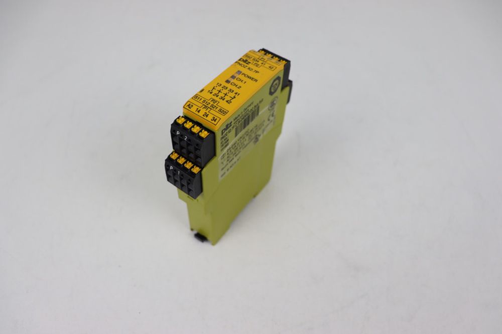 Pilz PNOZ X2.7P C 24-240VAC/DC 3n/o 1n/c