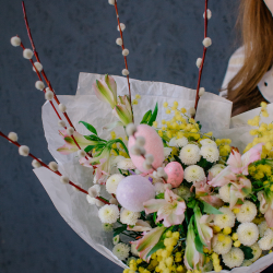 161. Весенний пасхальный букет с мимозой и веточками вербы