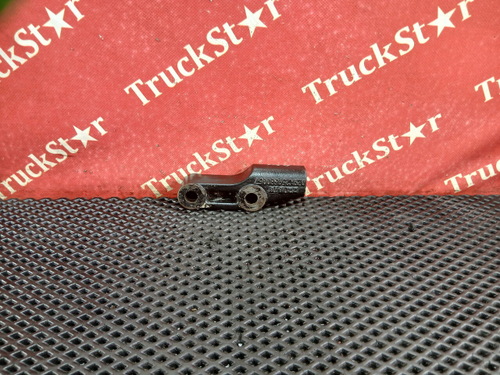 Кронштейн переднего амортизатора нижний левый 2022г.