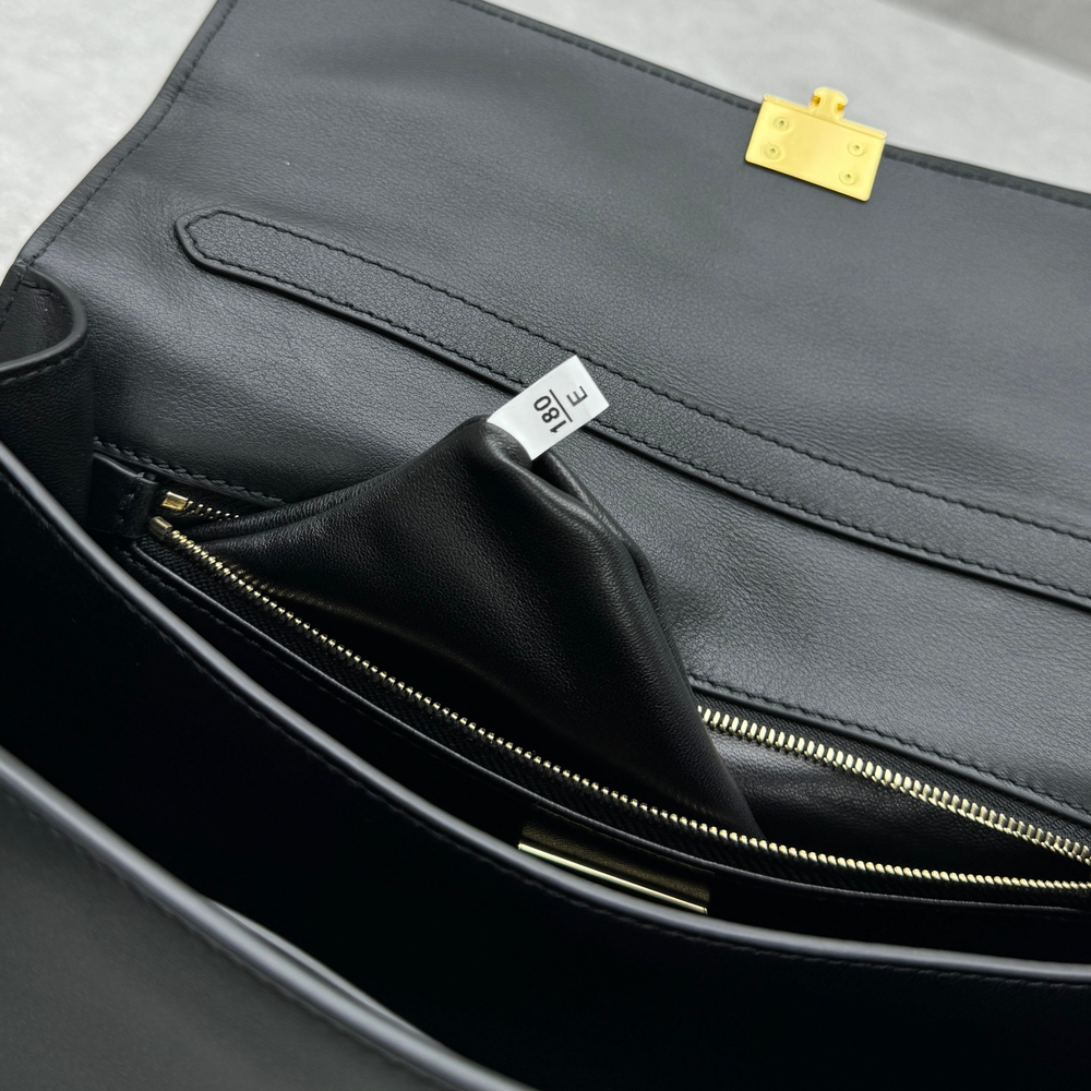 Prada Bag 28 cm