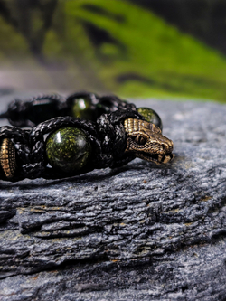 Мужской браслет на руку Змея. Авантюрин и Змеевик