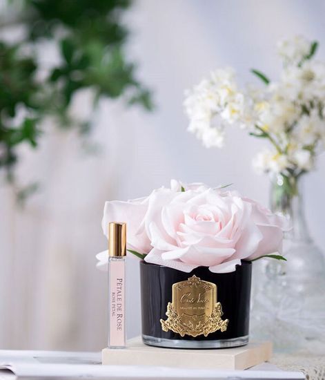 Букет из 5 розовых роз в черной вазе, Cote Noire