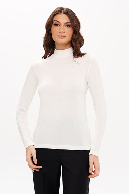 23341 Водолазка женская (молочный)