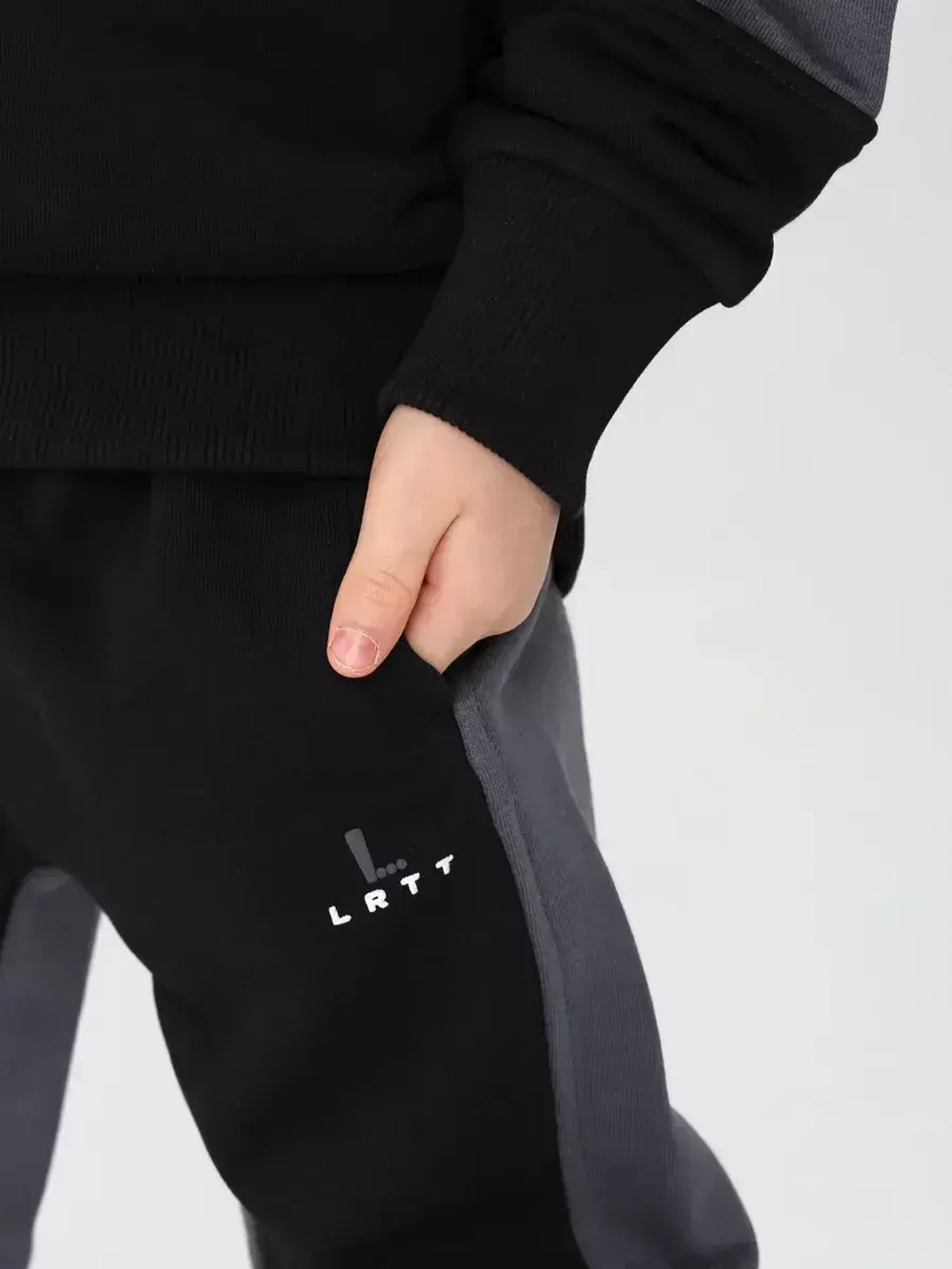 Костюм детский теплый, толстовка и брюки