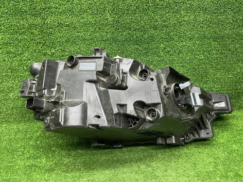 Фара левая Volvo XC60 2 (2021-2025) LED