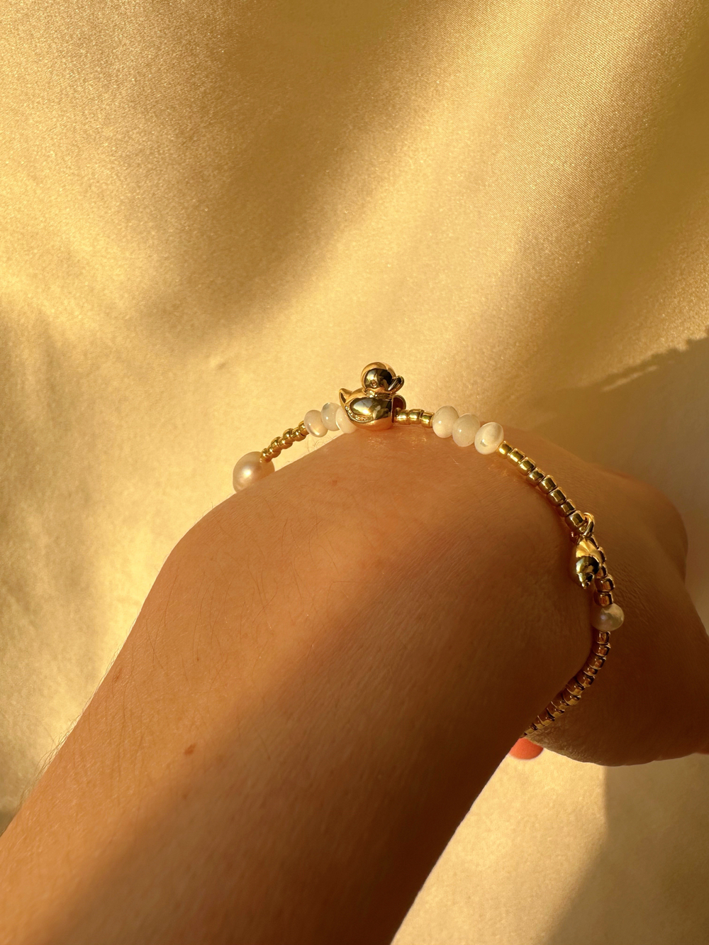 Браслет Уточка с жемчугом и перламутром