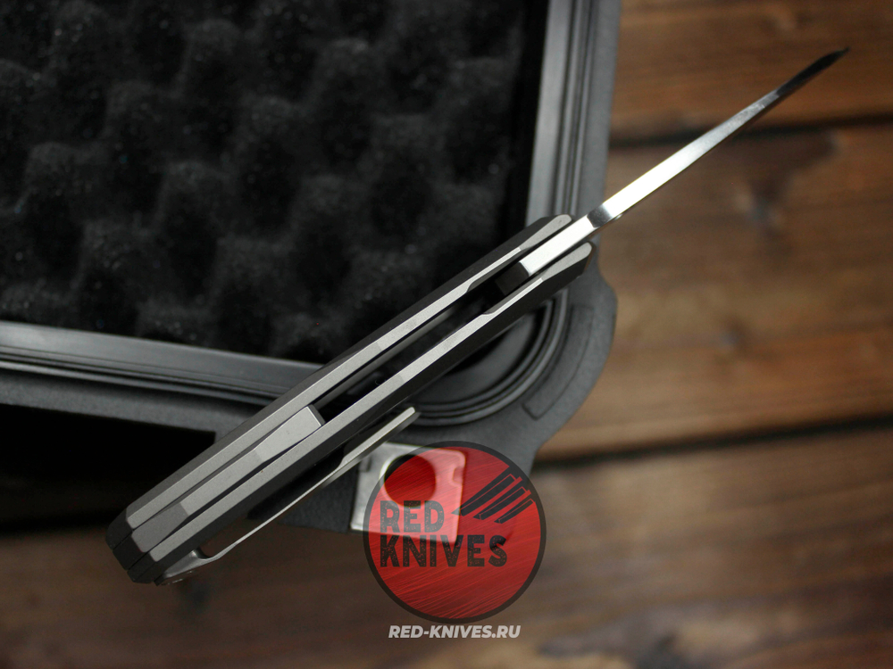 Нож Spyderco Techno 3 - титановая рукоять с сухарем