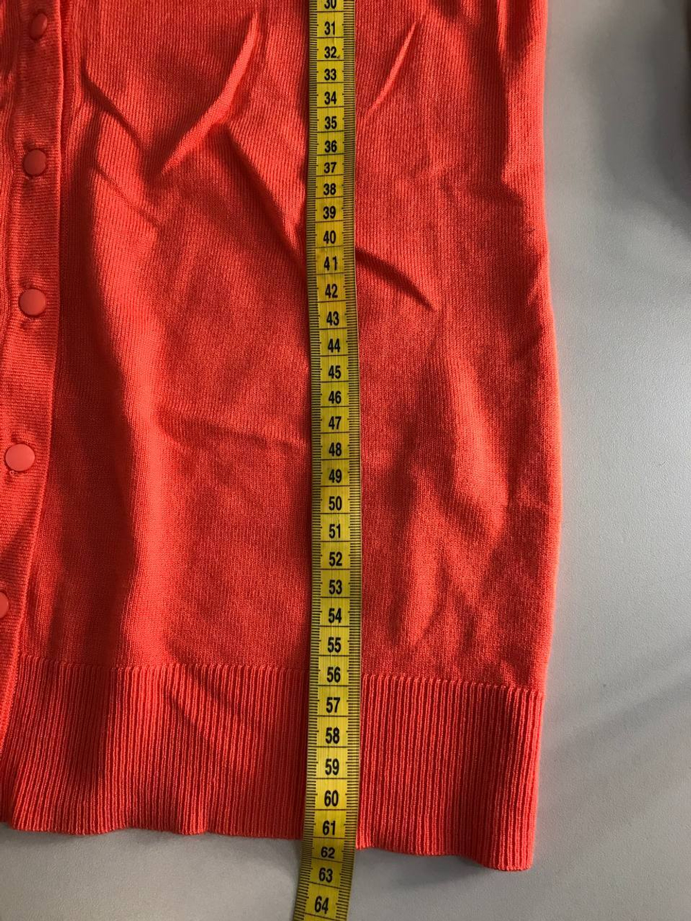 Кардиган с красивым акцентом, визуально на 48 размер