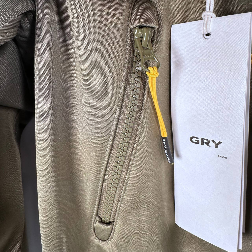 Бомбер Gry