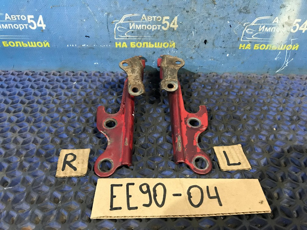 Петля капота правая TOYOTA COROLLA 1990