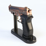 Зажигалка настольная, газовая «Беретта», с лазерной указкой, на подставке, пьезо, 11×13 см