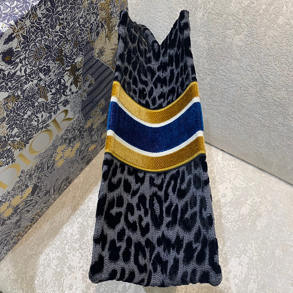Christian Dior Book Tote 42 cm