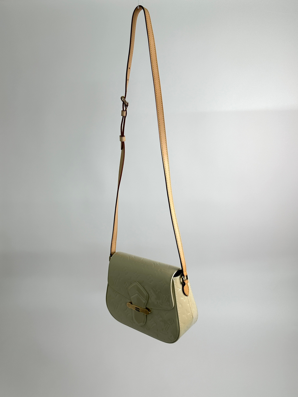 Сумка Louis Vuitton White Monogram Vernis Bellflower