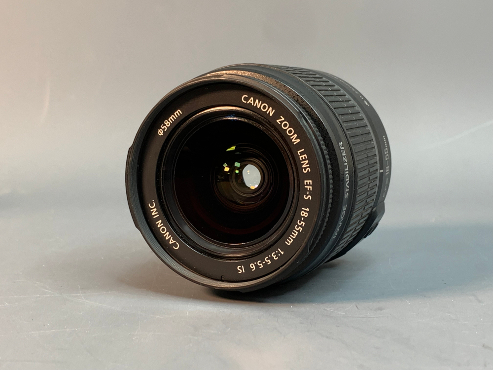 Canon 600D Kit 18-55mm 3.5-5.6 IS 12.000 кадров