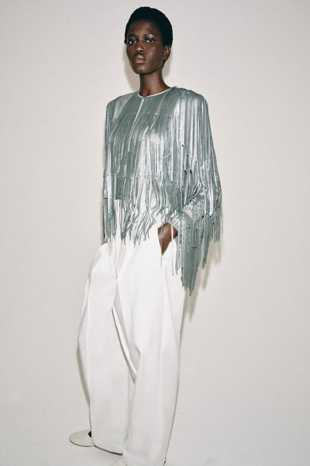 ZARA КУРТКА С БАХРОМОЙ И ПАЙЕТКАМИ — ZW COLLECTION, КАМЕННО-СЕРЫЙ