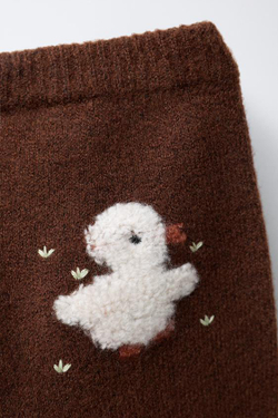 ZARA ТРИКОТАЖНЫЕ БРЮКИ-ДЖОГГЕРЫ С ВЫШИТЫМ УТЕНКОМ, КОРИЧНЕВЫЙ