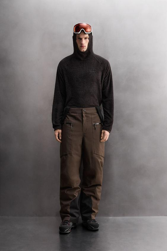 ZARA ФЛИСОВАЯ ТОЛСТОВКА SKI С КАПЮШОНОМ И ТЕКСТУРОЙ, ТЕМНО-КОРИЧНЕВЫЙ