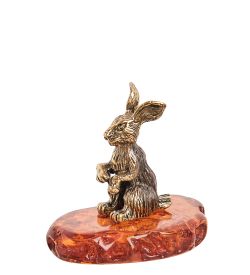 Народные промыслы AM-1884 Фигурка «Заяц Степашка» (латунь, янтарь)