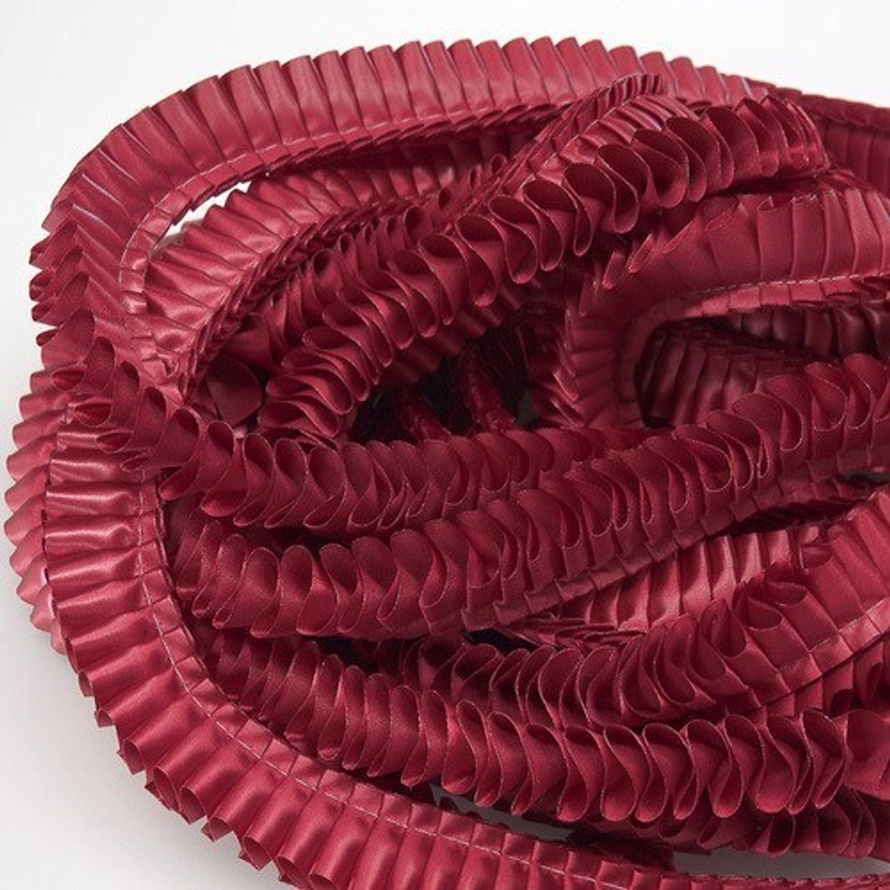 Лента плиссированная для наградных розеток. Цвет КРАСНЫЙ. Код 17В.