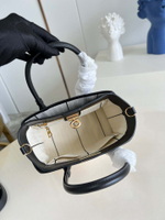Louis Vuitton On My Side PM