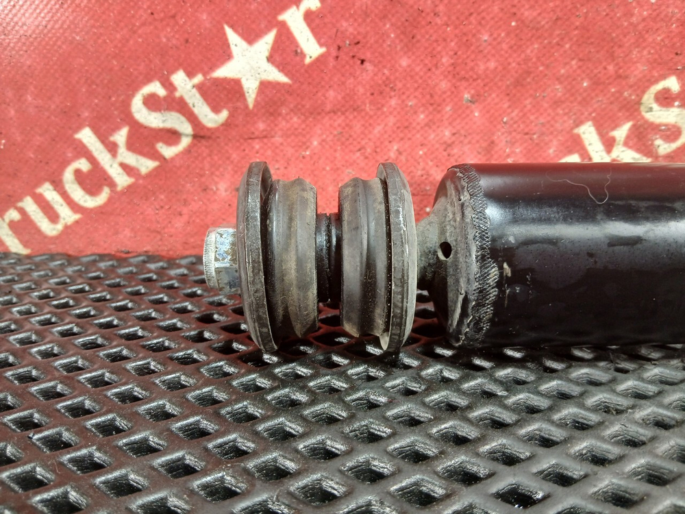 Амортизатор передний