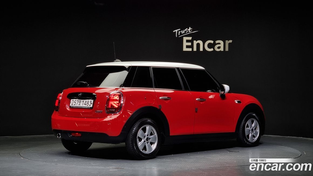 Mini Cooper 5 дверей Basic (06.2020)